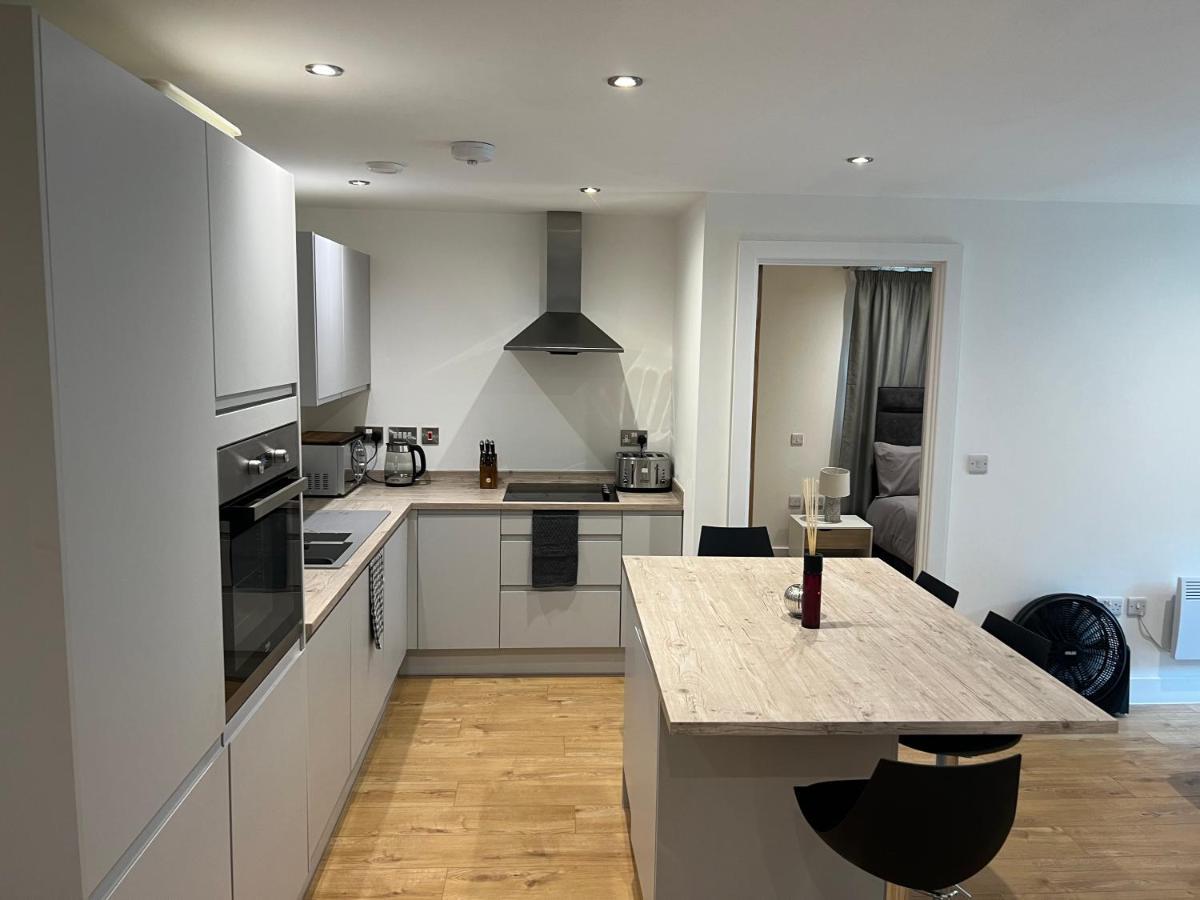 Lovely 2 Bed Apartment In Leeds Centre Bagian luar foto