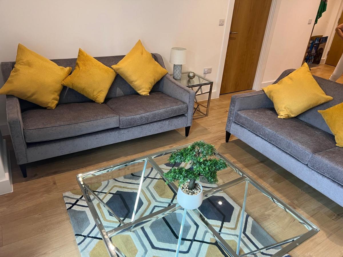 Lovely 2 Bed Apartment In Leeds Centre Bagian luar foto