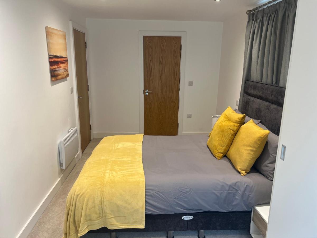 Lovely 2 Bed Apartment In Leeds Centre Bagian luar foto